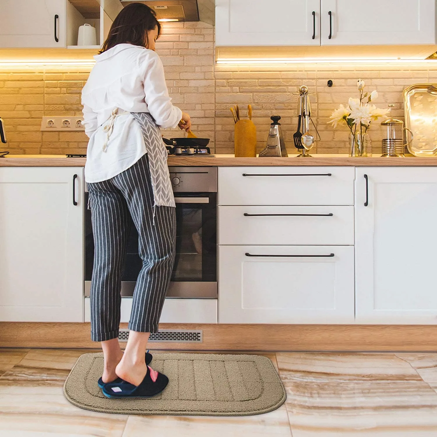 BEQHAUSE 30x18 Inch Kitchen Rug Mat, Durable Anti-Slip Absorbent Dirt-Resistant Kitchen Rug Pet Mat Machine Washable (Taupe)