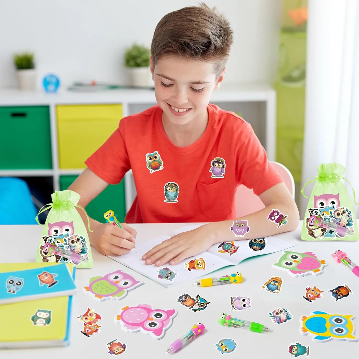 CY2SIDE Owl Stationery Party Gift - 24 Pack Fun Animal Prizes Set Include 4-in-1 Ballpoint Pen Sticky Note Sticker and Organza for Kids, Owl Theme Party Favors Goodie Bag Fillers for School Rewards