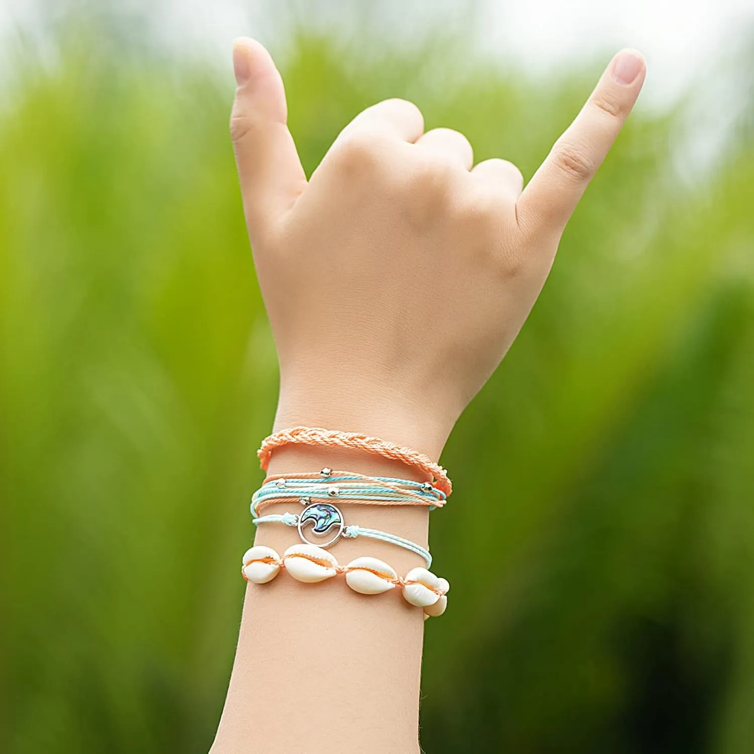 FANCY SHINY Wave String Bracelets Braid Puka Shell Bead Bracelets Handmade Cute Trendy Boho Easter Jewelry Gifts for Women