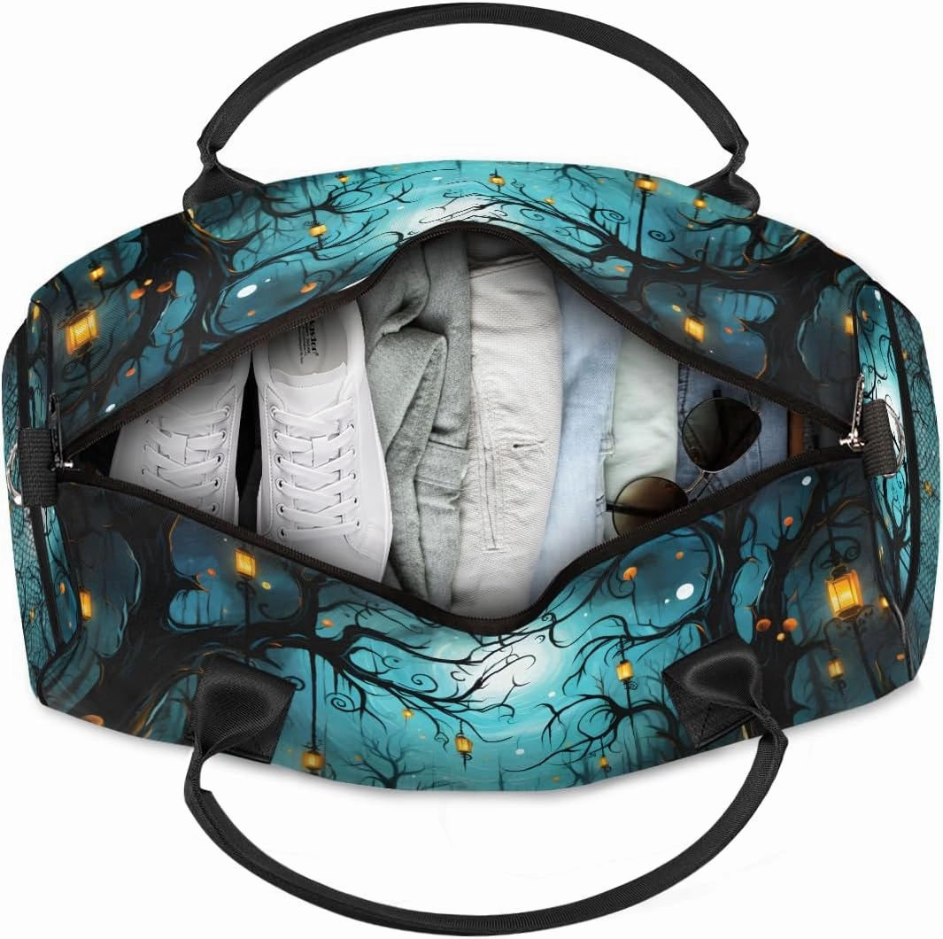 Halloween Travel Duffle Bag for Women Men Foldable Waterproof Weekender Bag Carry on Tote for Overnight Sports Gym Pumpkin