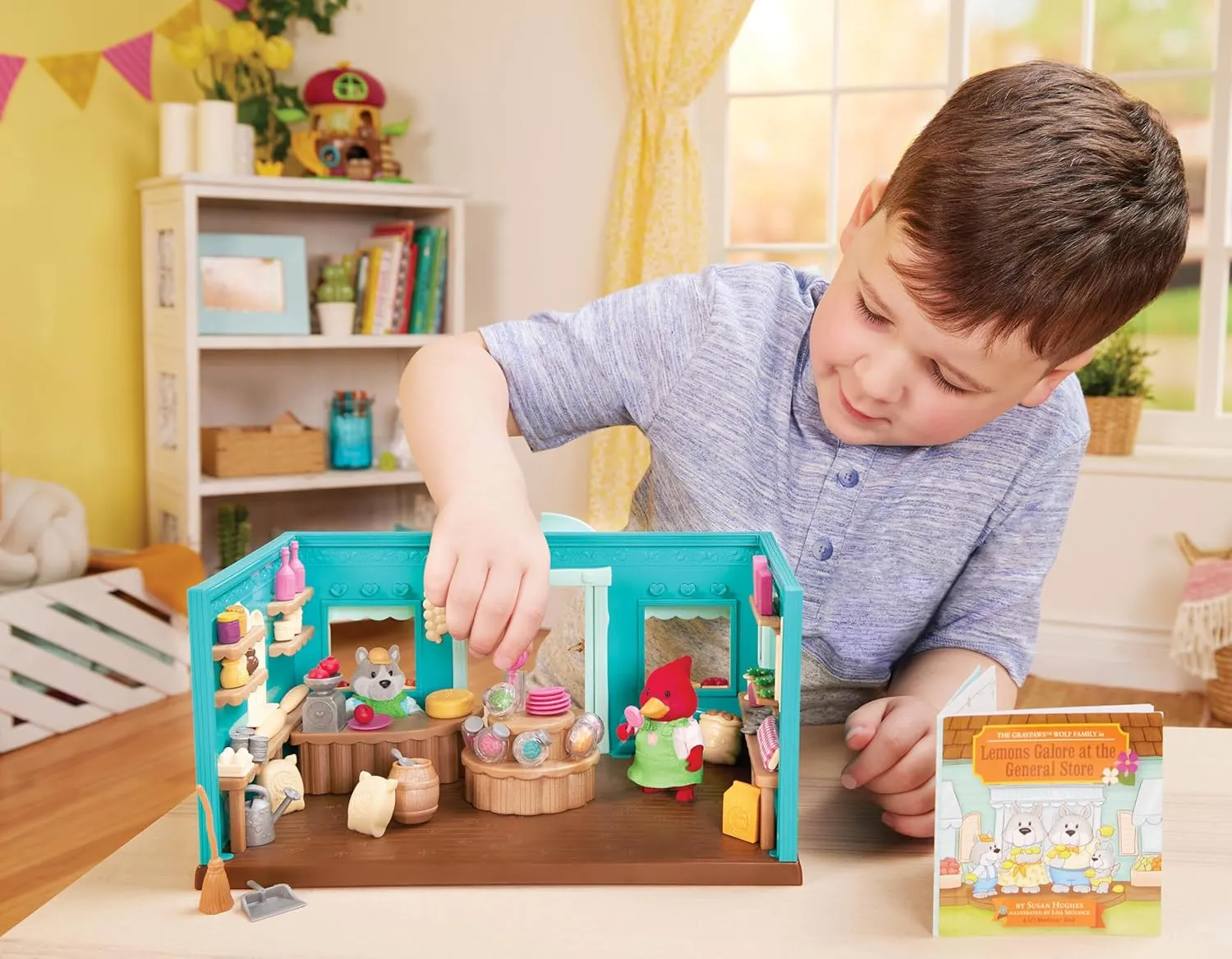 Li'l Woodzeez – General Store Dollhouse Playset 72Pcs – 2 Posable Doll Figures & 1 Storybook Included – Miniature Furnitures & Accessories – Stackable Playset for Kids 3 