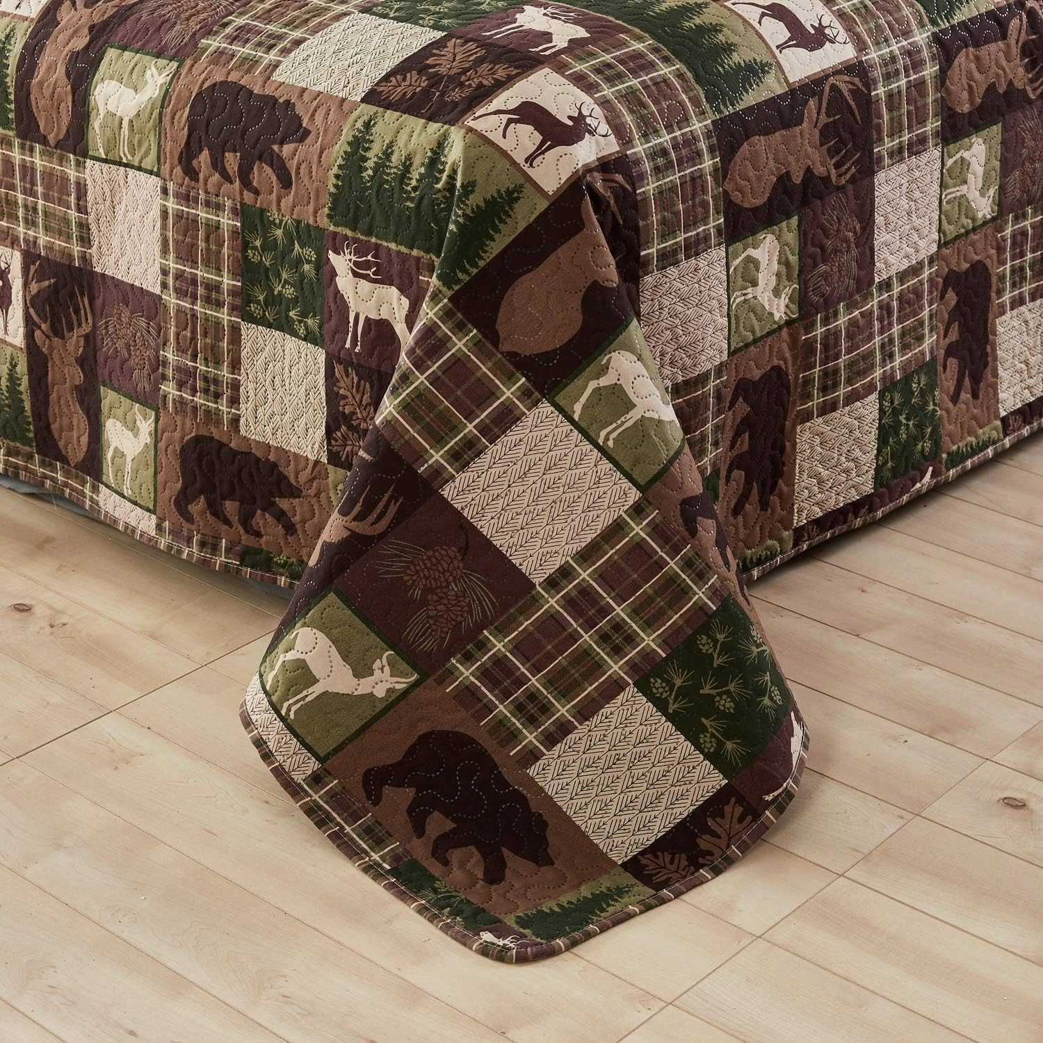 MINCHI Lodge Bedspread Full/Queen Size with 2 Shams Moose Bear Lightweight Reversible Rustic Cabin Quilt Set All Season Forest Tree Bedding Plaid Bed Set Coverlet(Brown,Plaid)