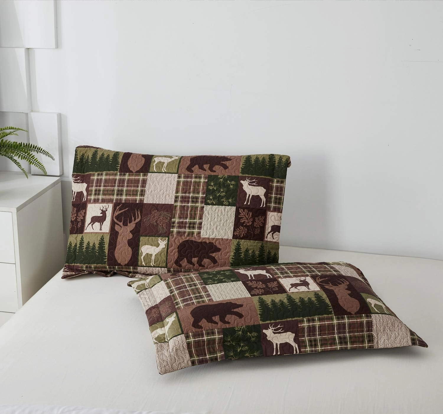 MINCHI Lodge Bedspread Full/Queen Size with 2 Shams Moose Bear Lightweight Reversible Rustic Cabin Quilt Set All Season Forest Tree Bedding Plaid Bed Set Coverlet(Brown,Plaid)