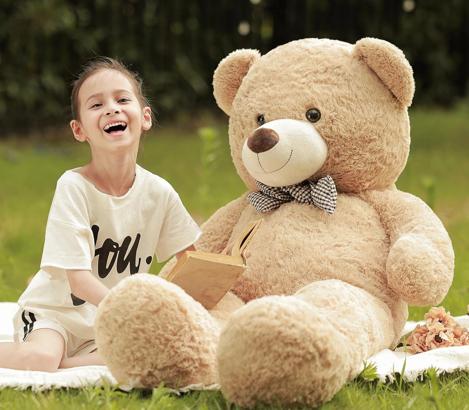 Poutmac Big Teddy Bear 4Ft Giant Soft Stuffed Animals Cute Plush Toy for Girlfriend Women Kids for Valentine's Christmas Birthday (Light Brown, 47 inches)