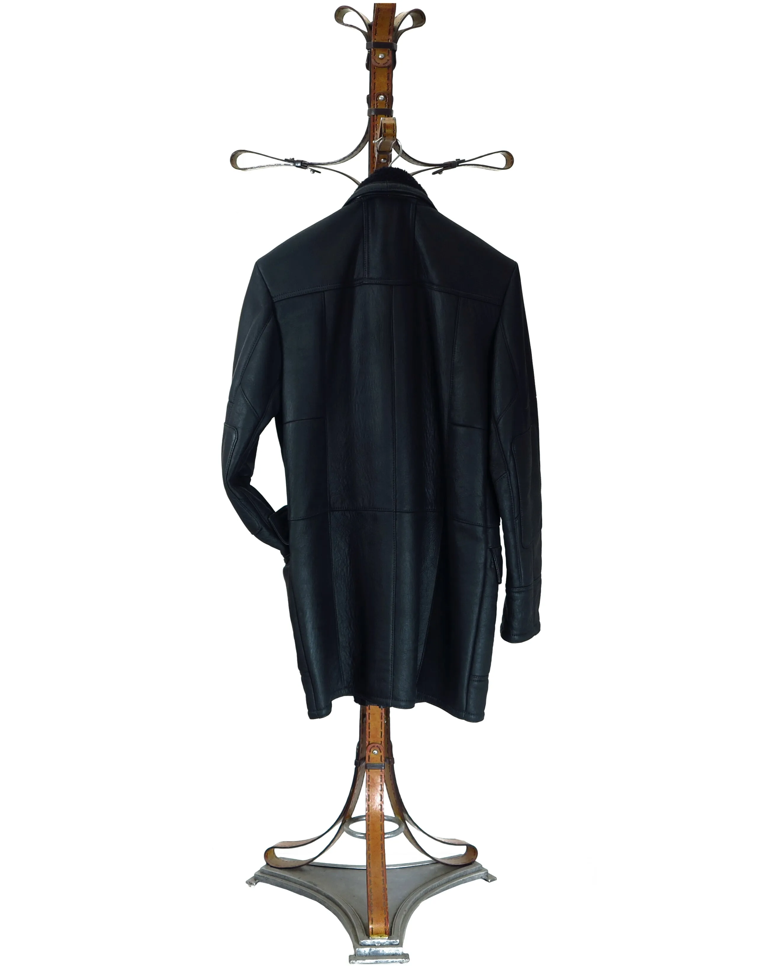 RANFURLY. S3641- Nu-Buck Baby Lamb 3/4 Coat (Genuine Natural matching Ironed Wool Interior)