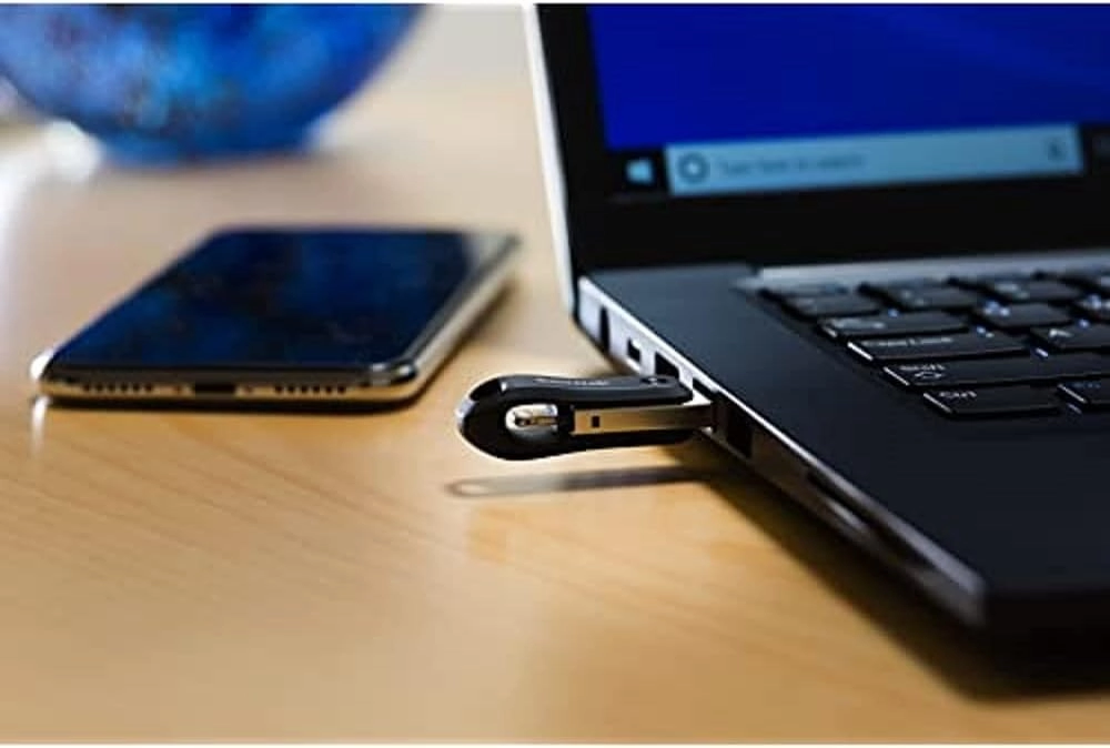 SanDisk 128GB iXpand Flash Drive Go for iPhone and iPad - SDIX60N-128G-GN6NE, Silver