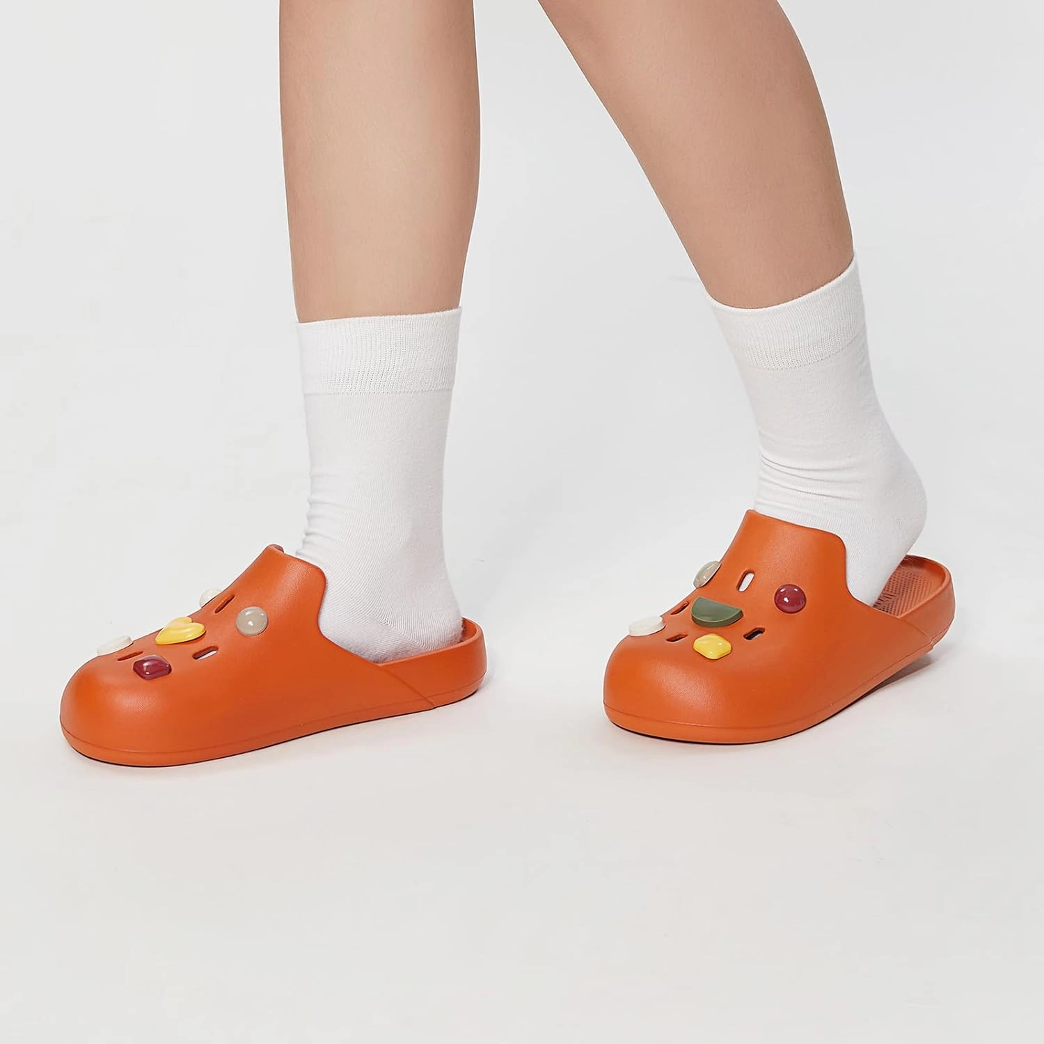 utune Cute Platform Clogs for Women Summer Garden Shoes Men Beach Pool Sandals House Slippers Bathroom Water Shoes Thick Sole Non Slip Clogs Slippers