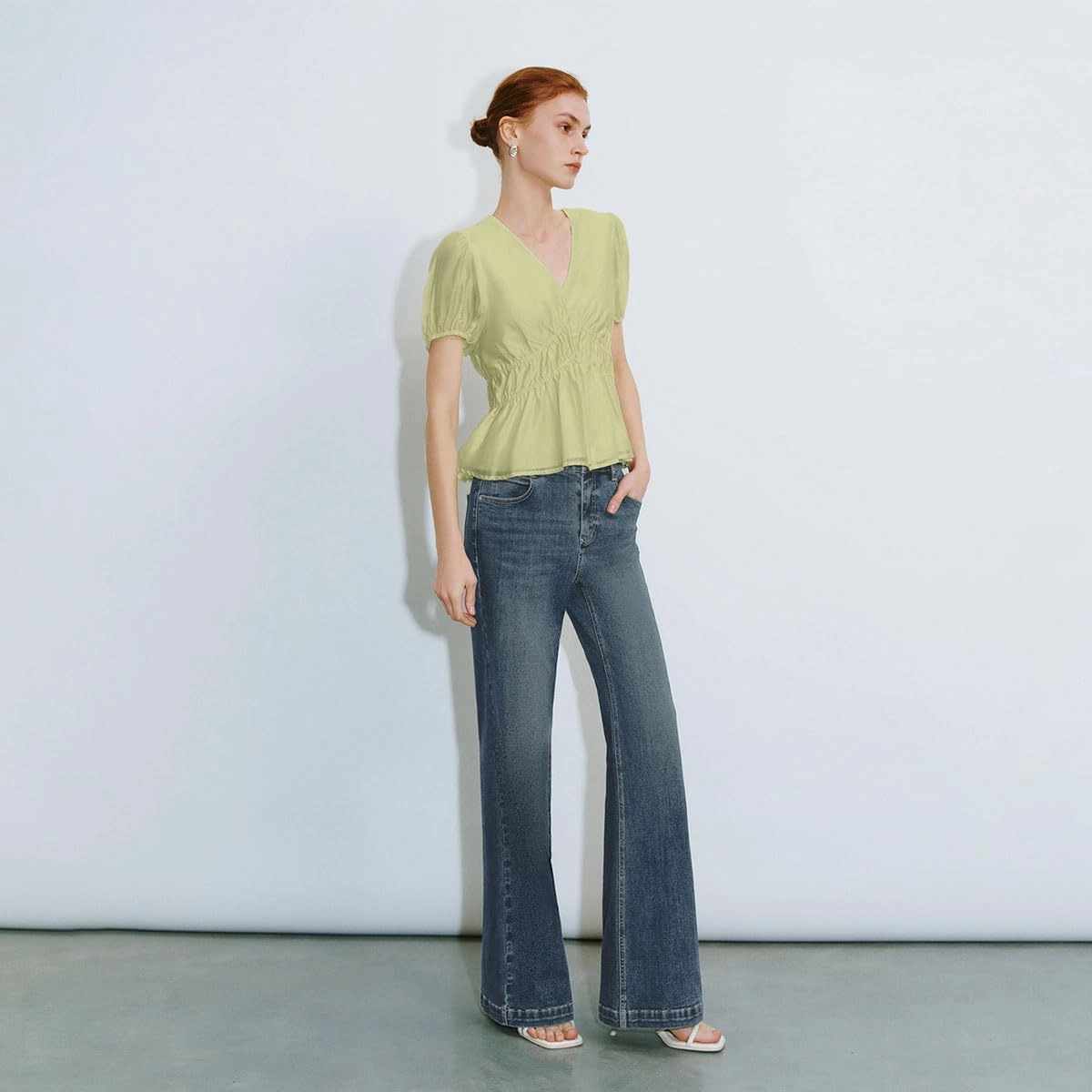 Women's Tops Short Puff Sleeve V Neck Cropped Shirt Casual Lightweight Pullover Blouse Summer
